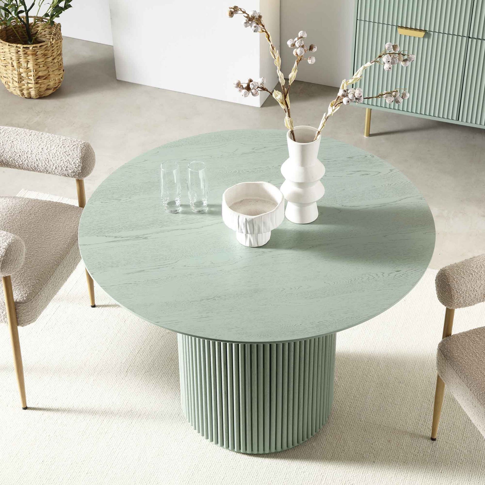 Velin Round Dining Table Solid Wood Close Up | Mamta Handicraft