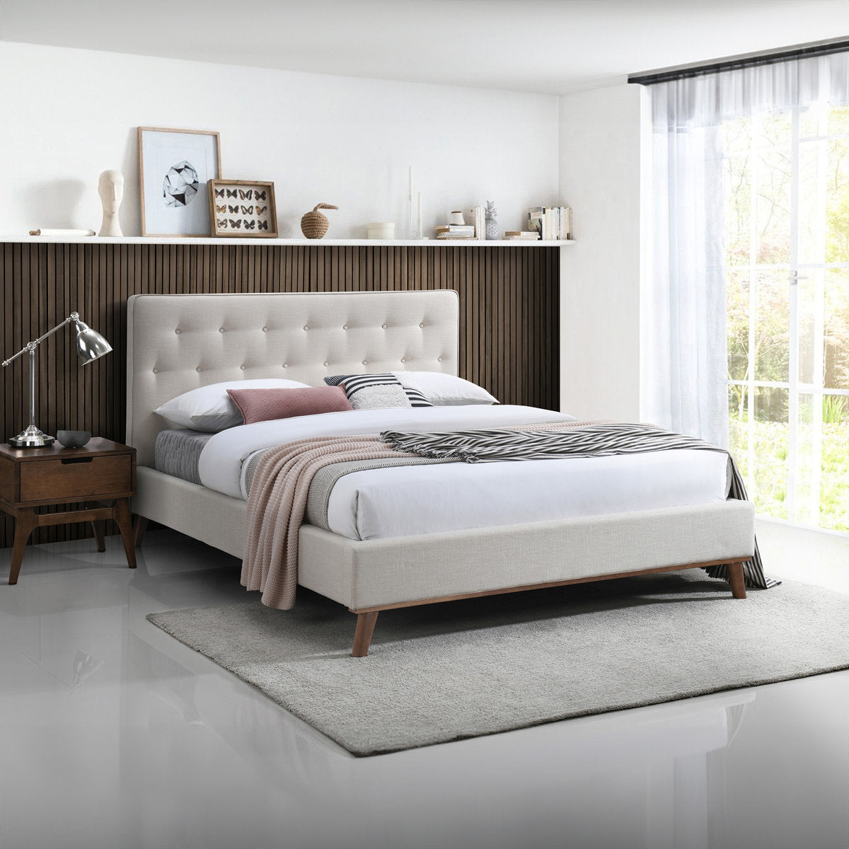 Bobina Upholstered Platform Bed