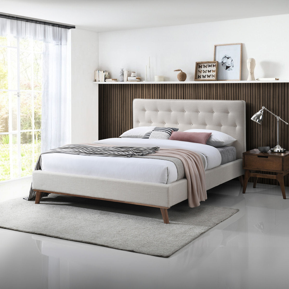 Bobina Upholstered Platform Bed
