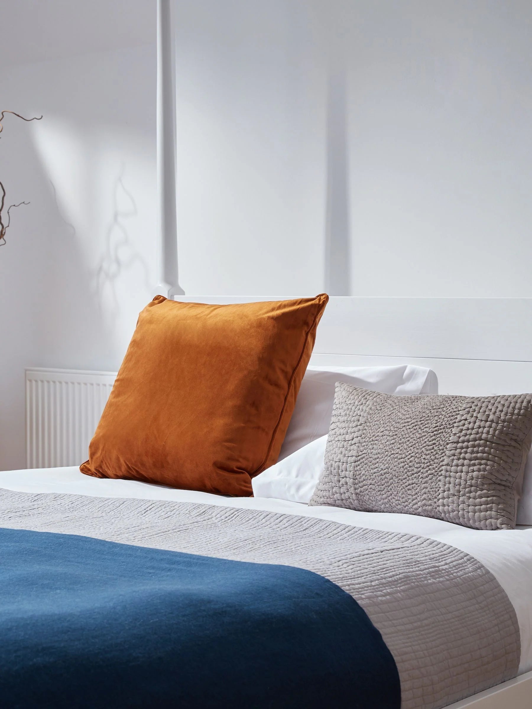 Get Laid Beds Coffee Bean Moroccan Four Poster Turned Leg Solid Wood Bed