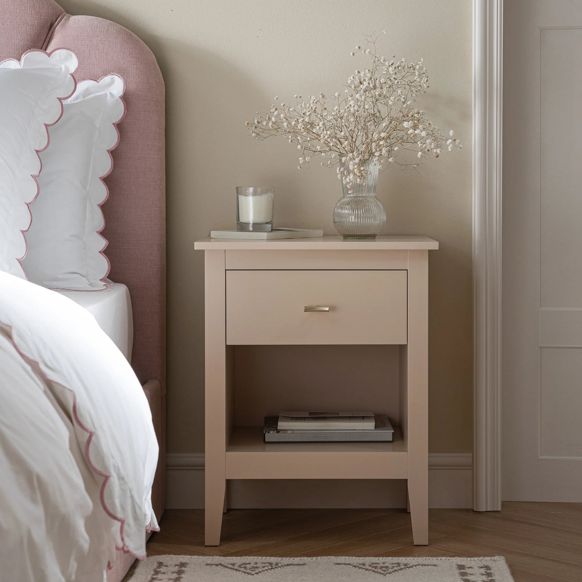 Wynmist 1-Drawer Bedside Table