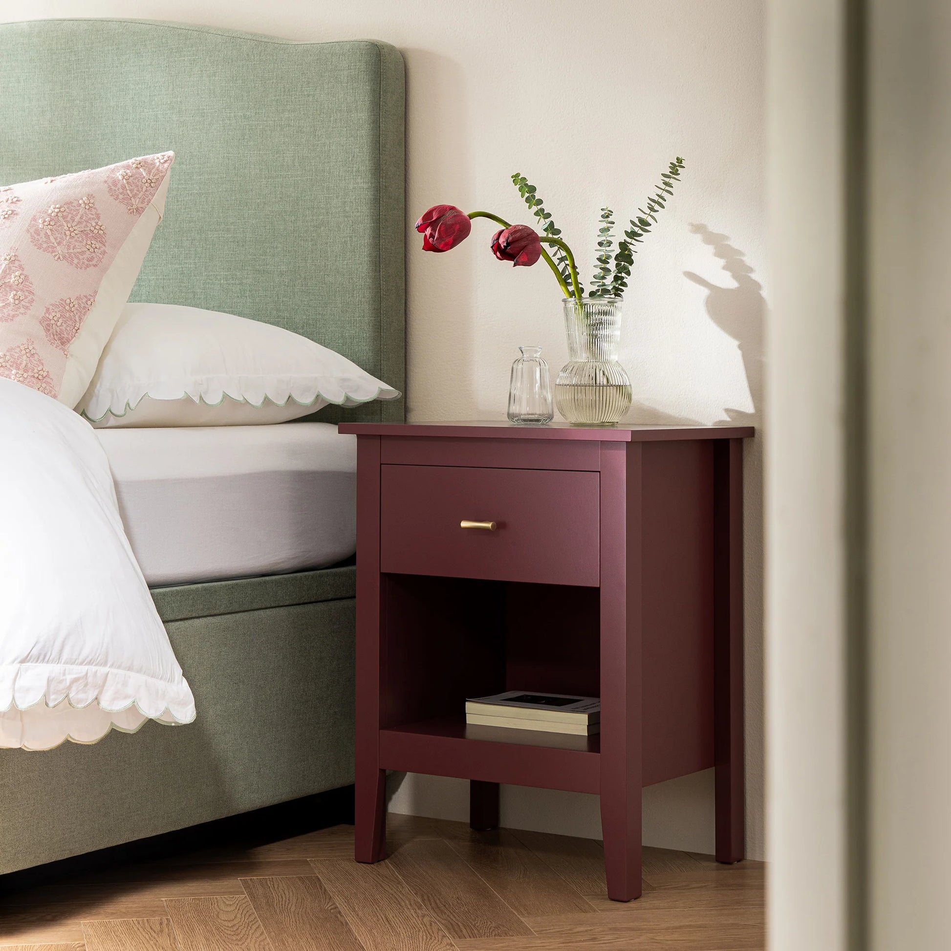 Wynmist 1-Drawer Bedside Table