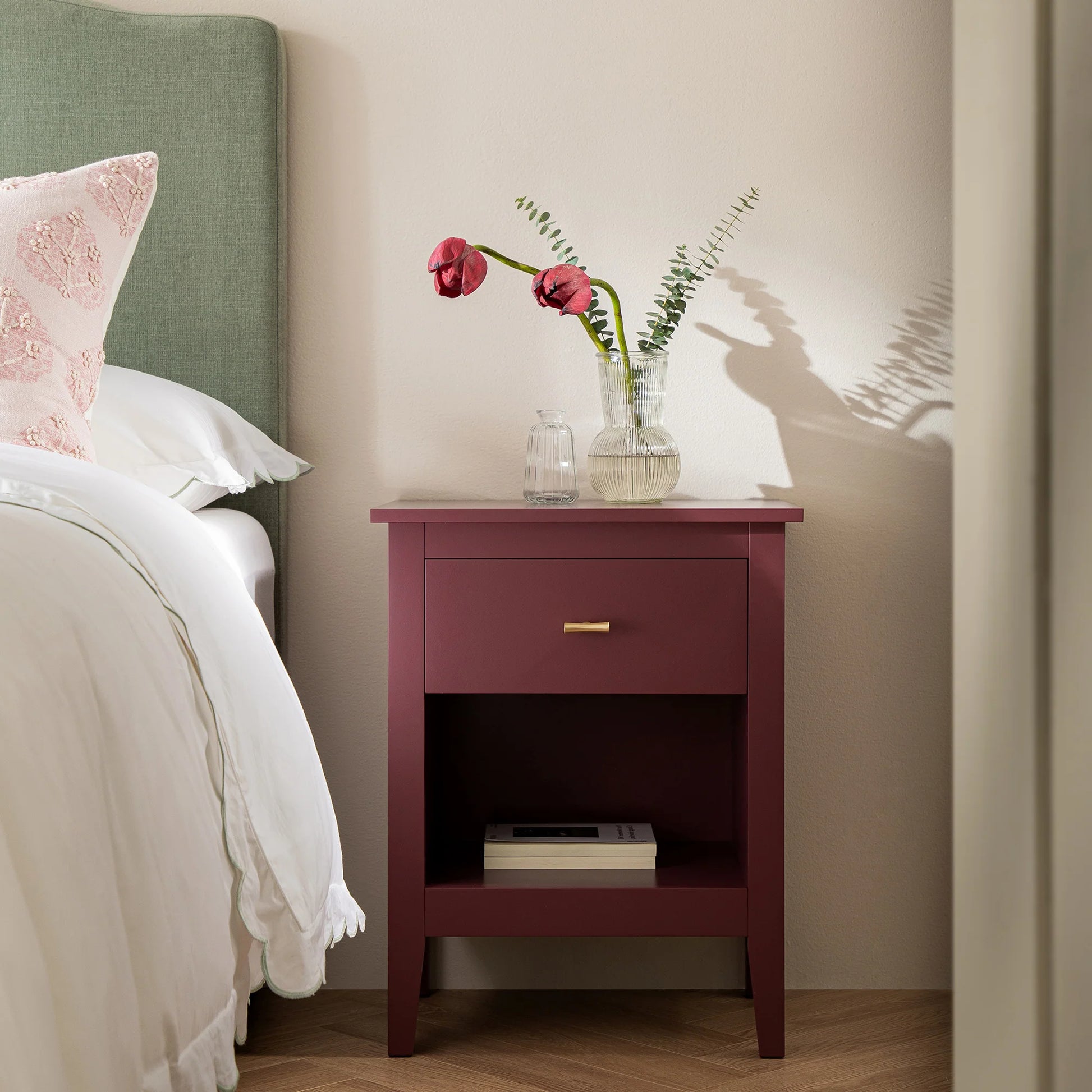 Wynmist 1-Drawer Bedside Table