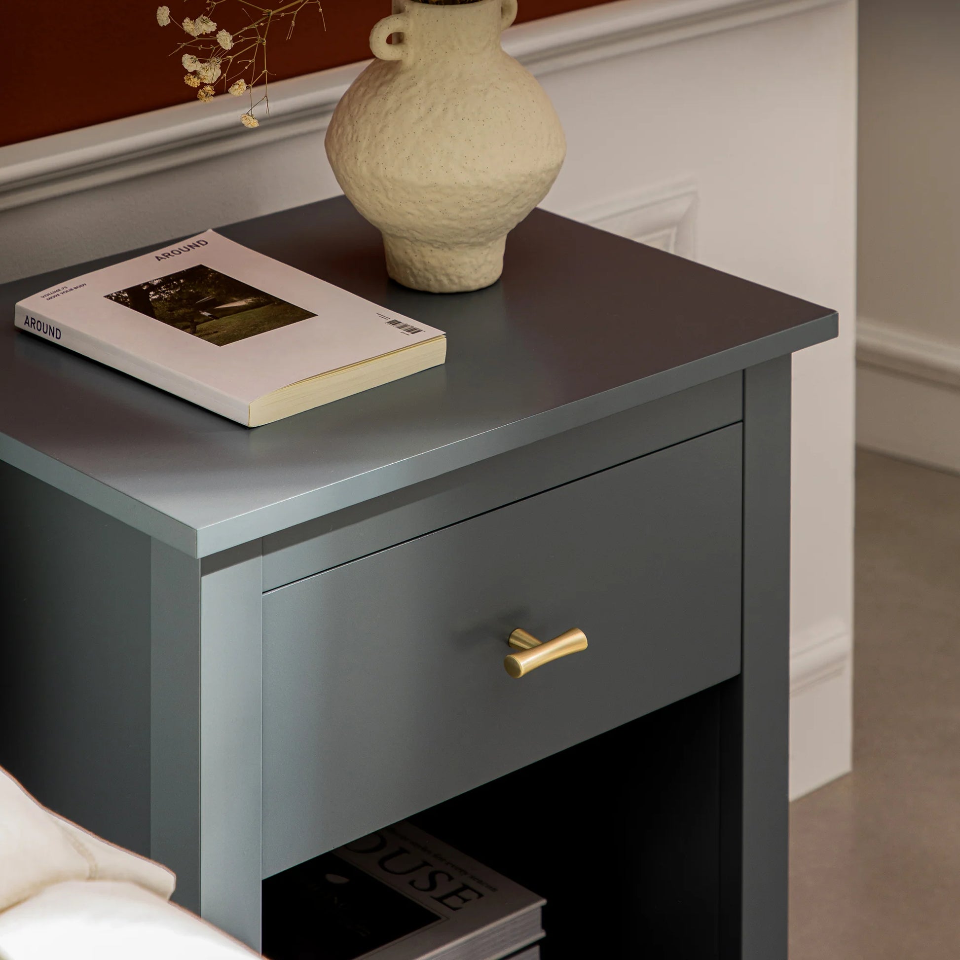 Wynmist 1-Drawer Bedside Table
