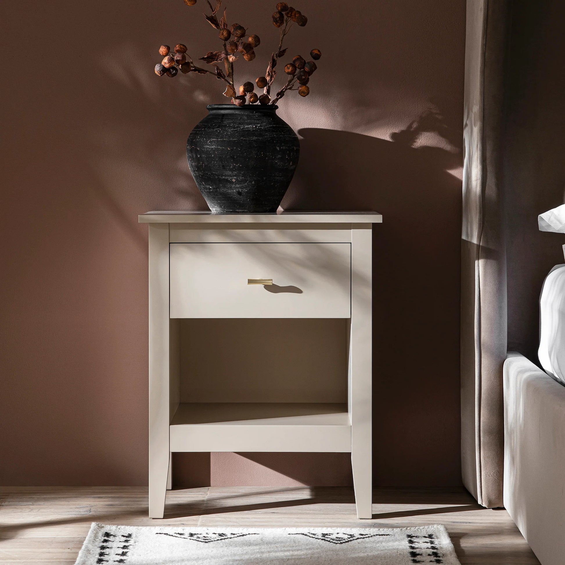 Wynmist 1-Drawer Bedside Table