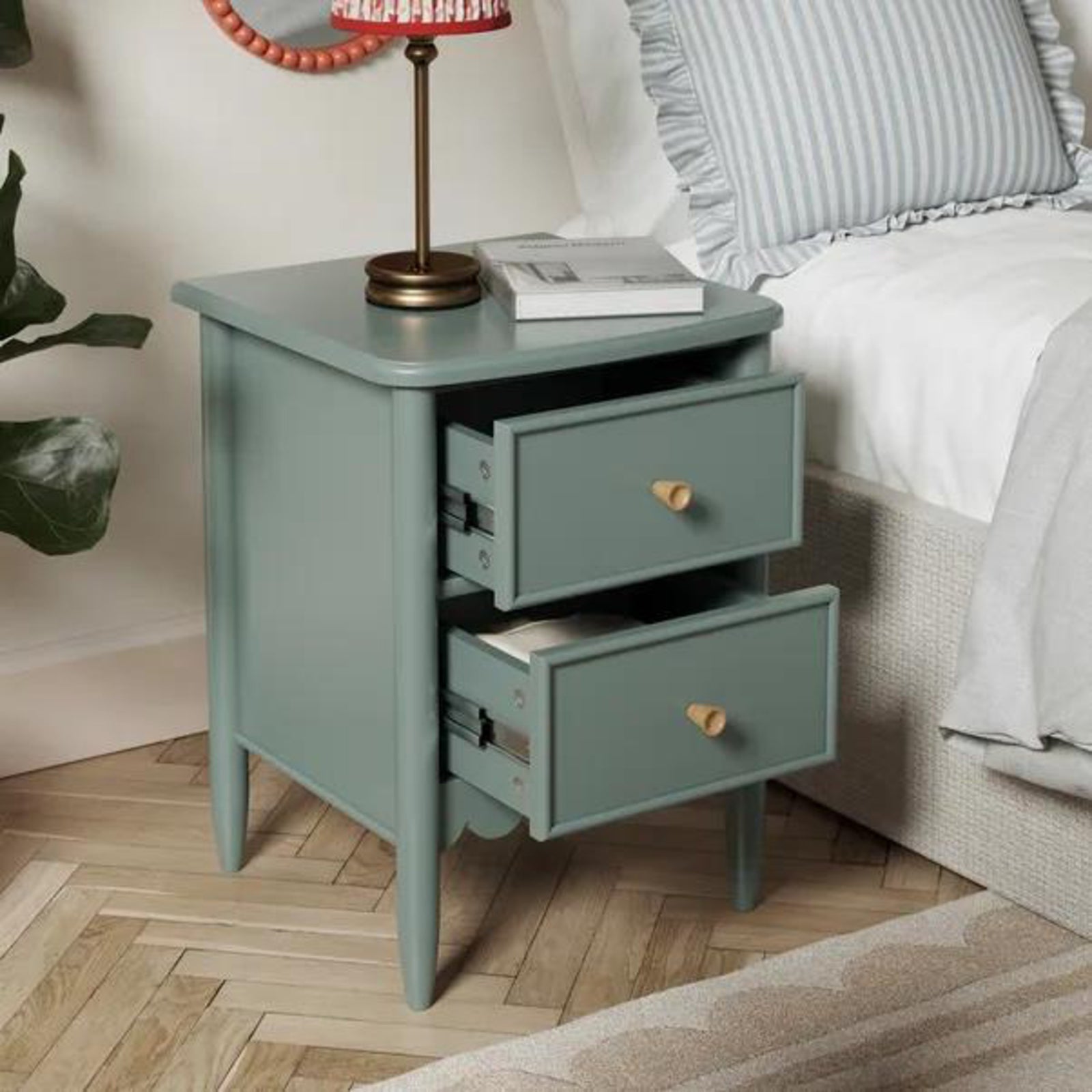 Zaira Classic Solid Wood 2-Drawer Nightstand