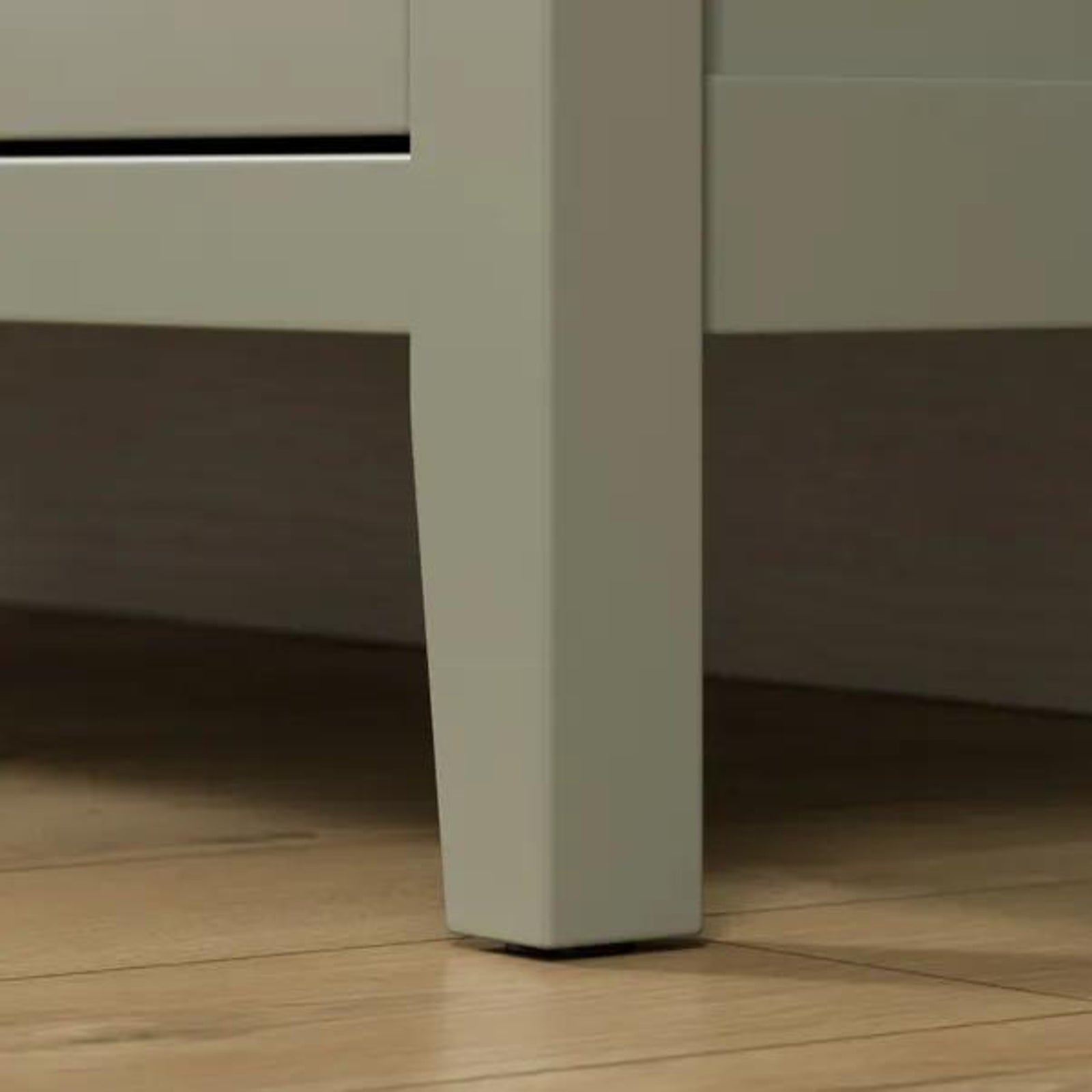 Wynmist Solid Wood 7 Drawer Dresser