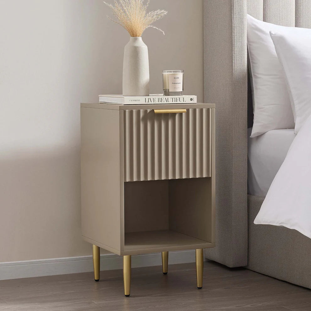 Velin Sheesham Wood 1-Drawer Nightstand | Mamta Handicraft