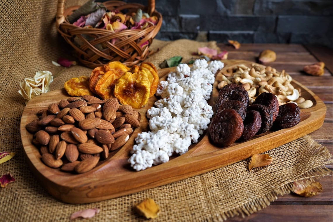 Wood plate Decorative plate Wood Serving Tray Wooden Platter Wood Serving Tray Segmented Portion Control Plate Wood Dish