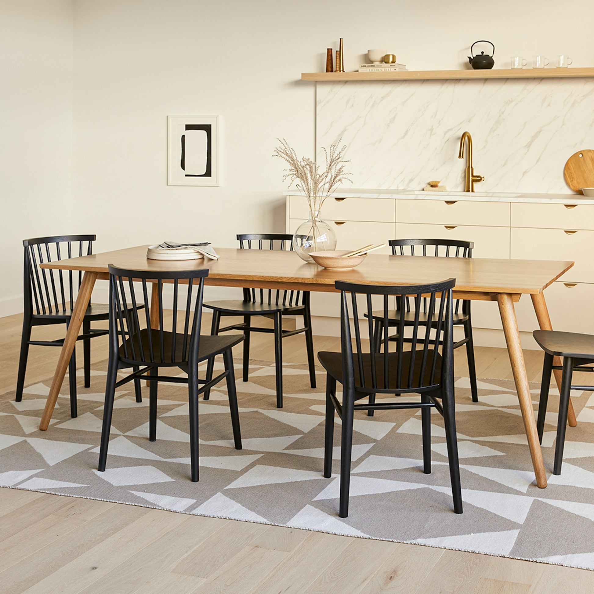 Seno Round Dining Table