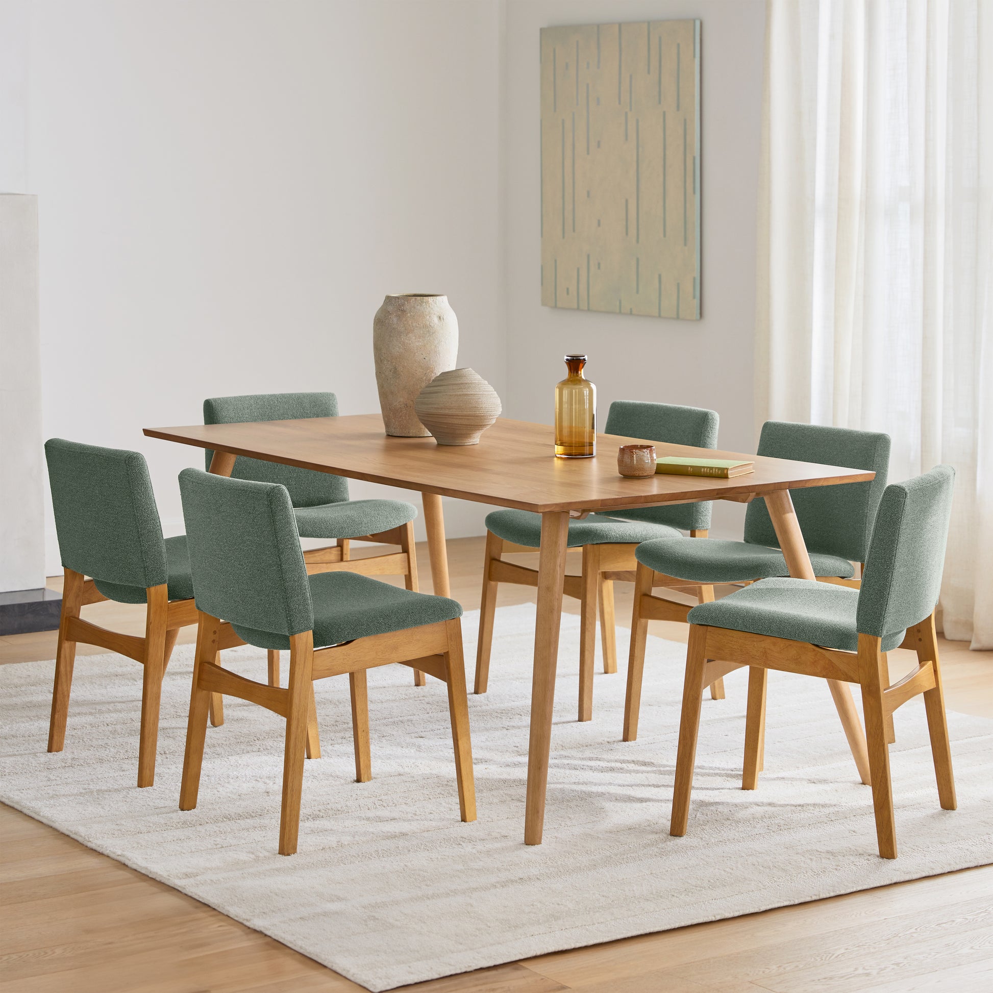 Seno Round Dining Table