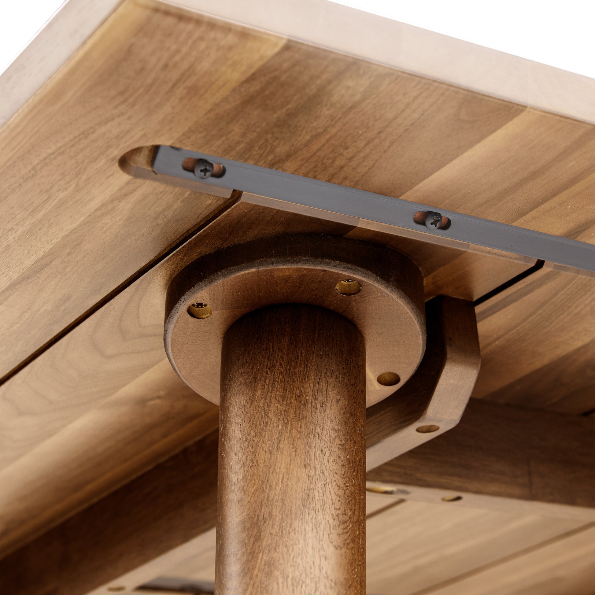 Seno Round Dining Table