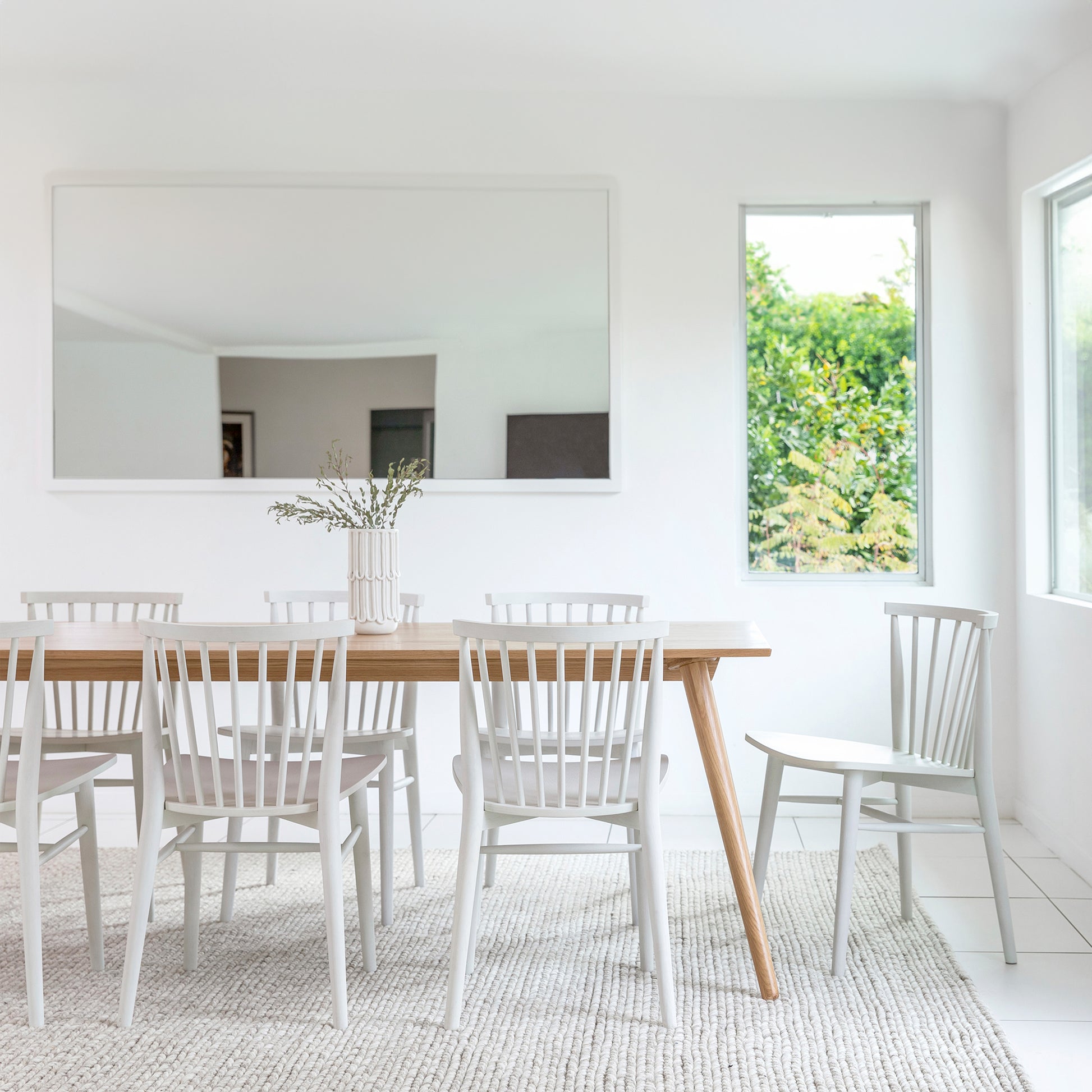Seno Round Dining Table
