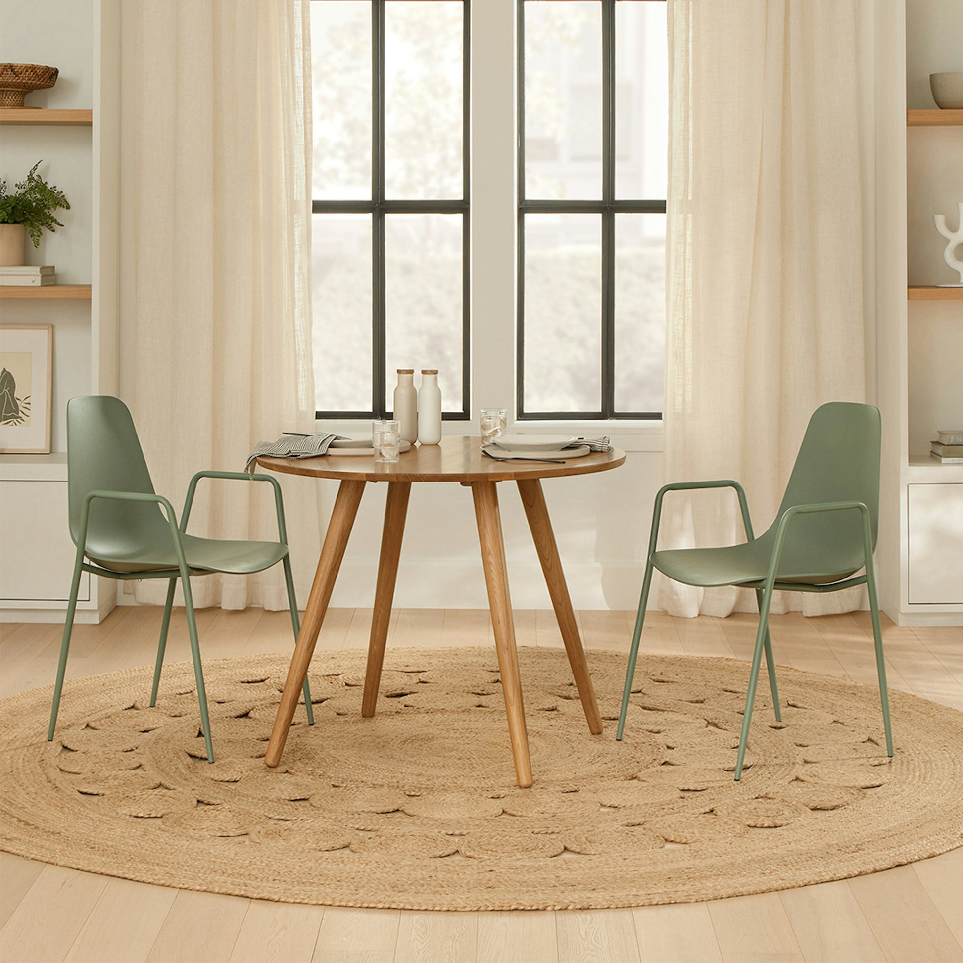 Seno Round Dining Table