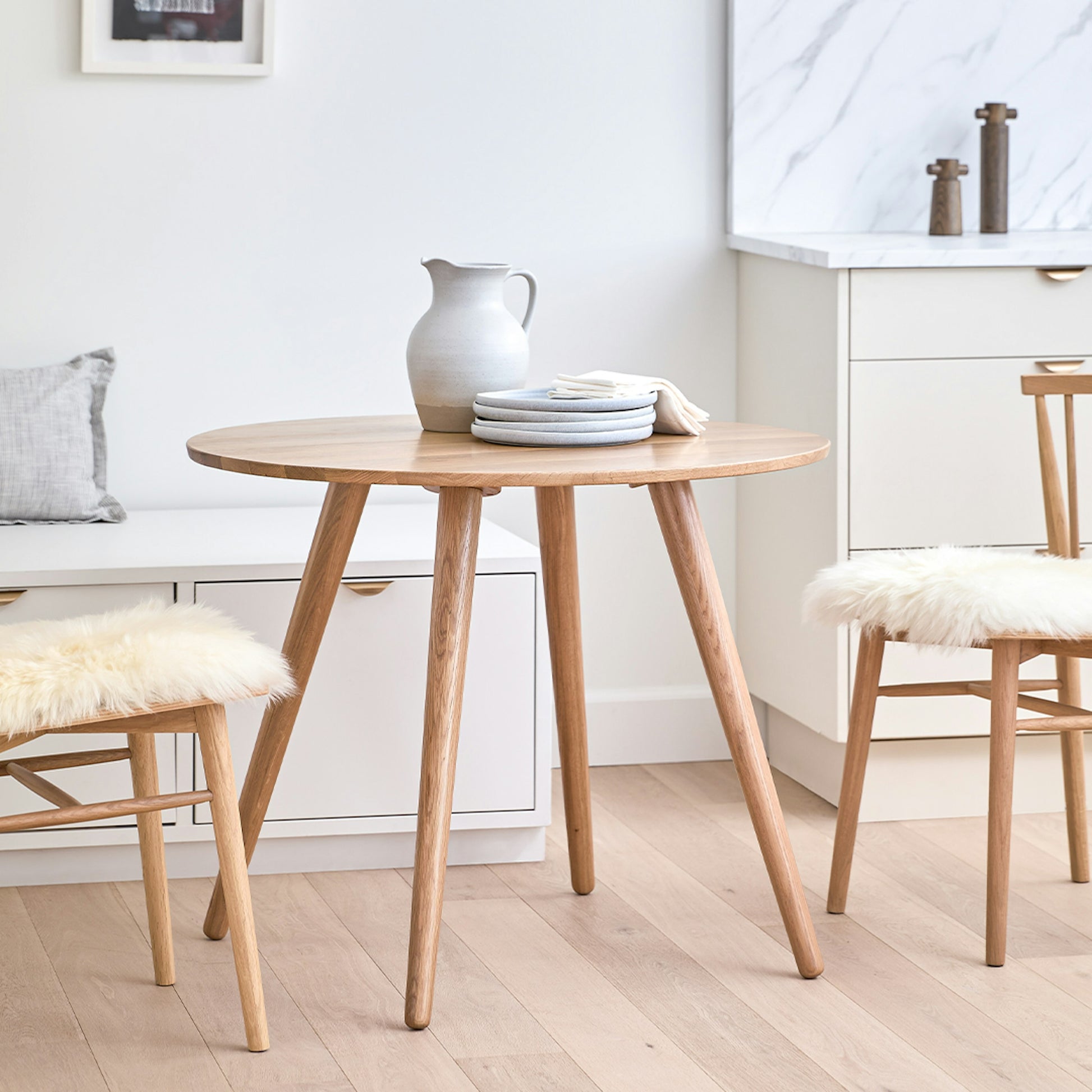 Seno Round Dining Table