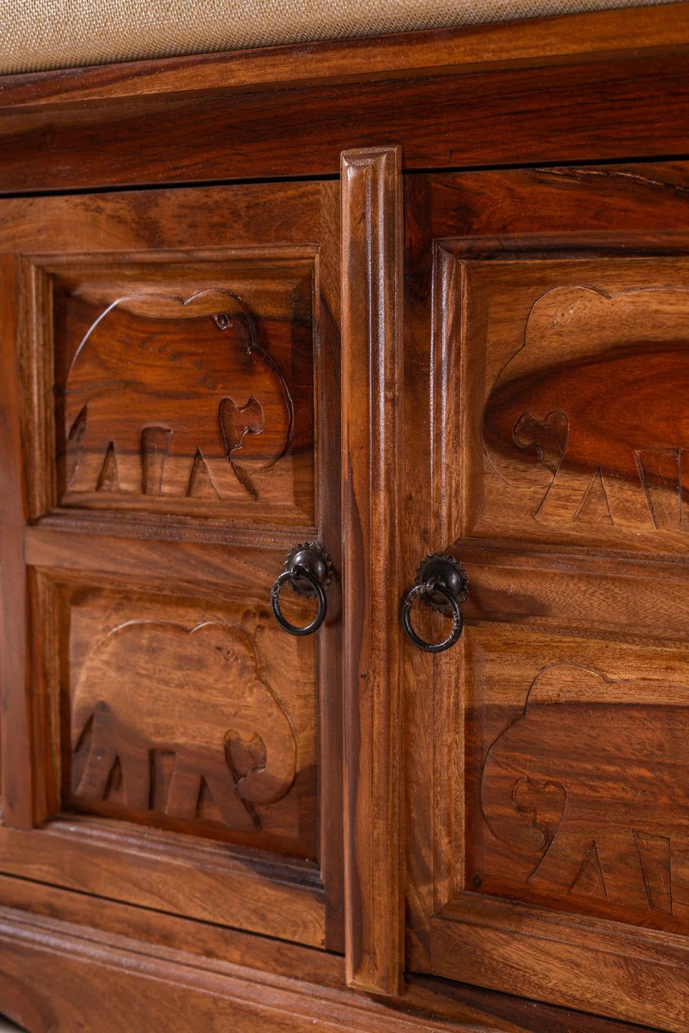Sierra Hathi Storage Trunk Bedroom | Mamta Handicraft